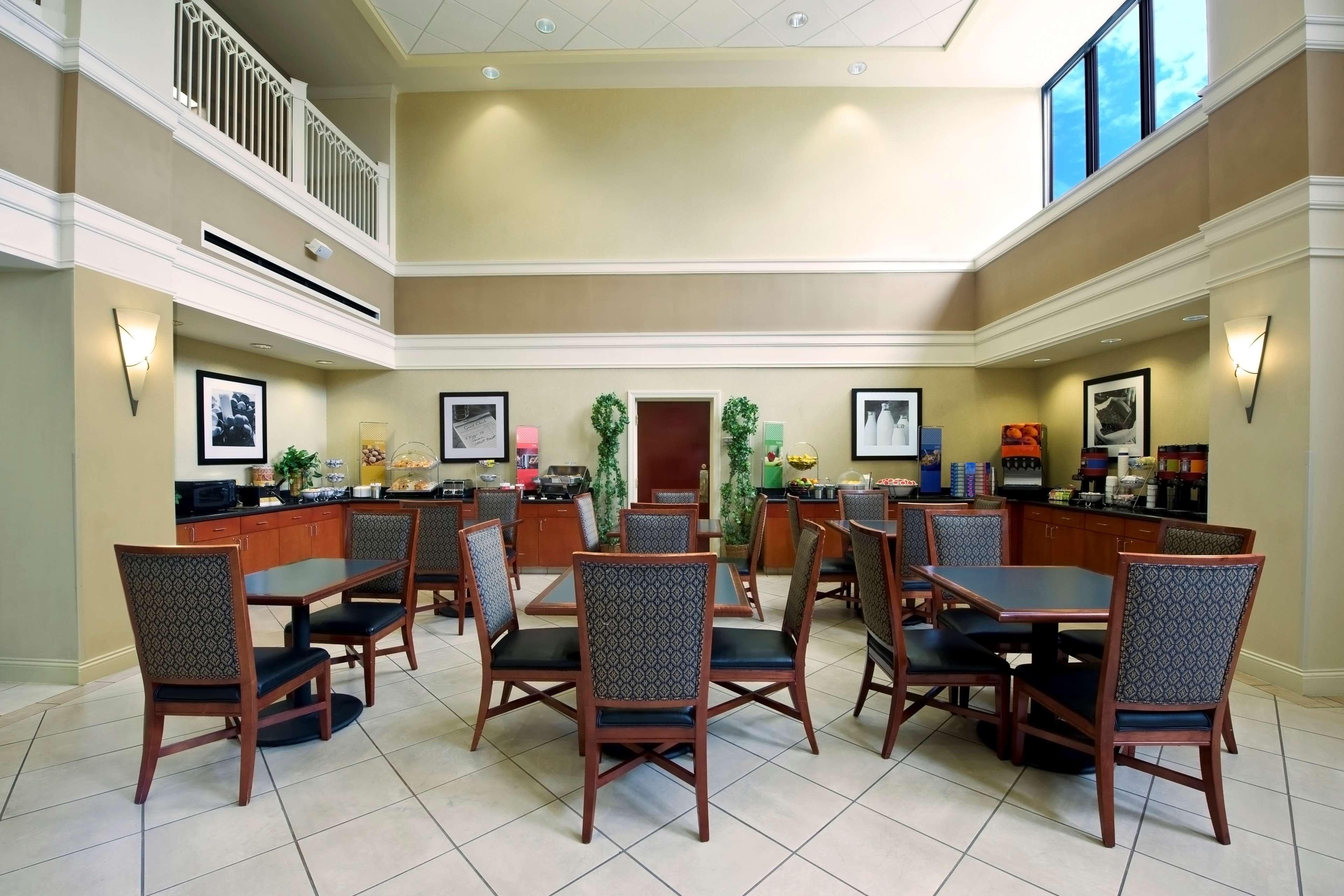 Hampton Inn & Suites-Atlanta Airport North-I-85 Hapeville Restaurant bilde